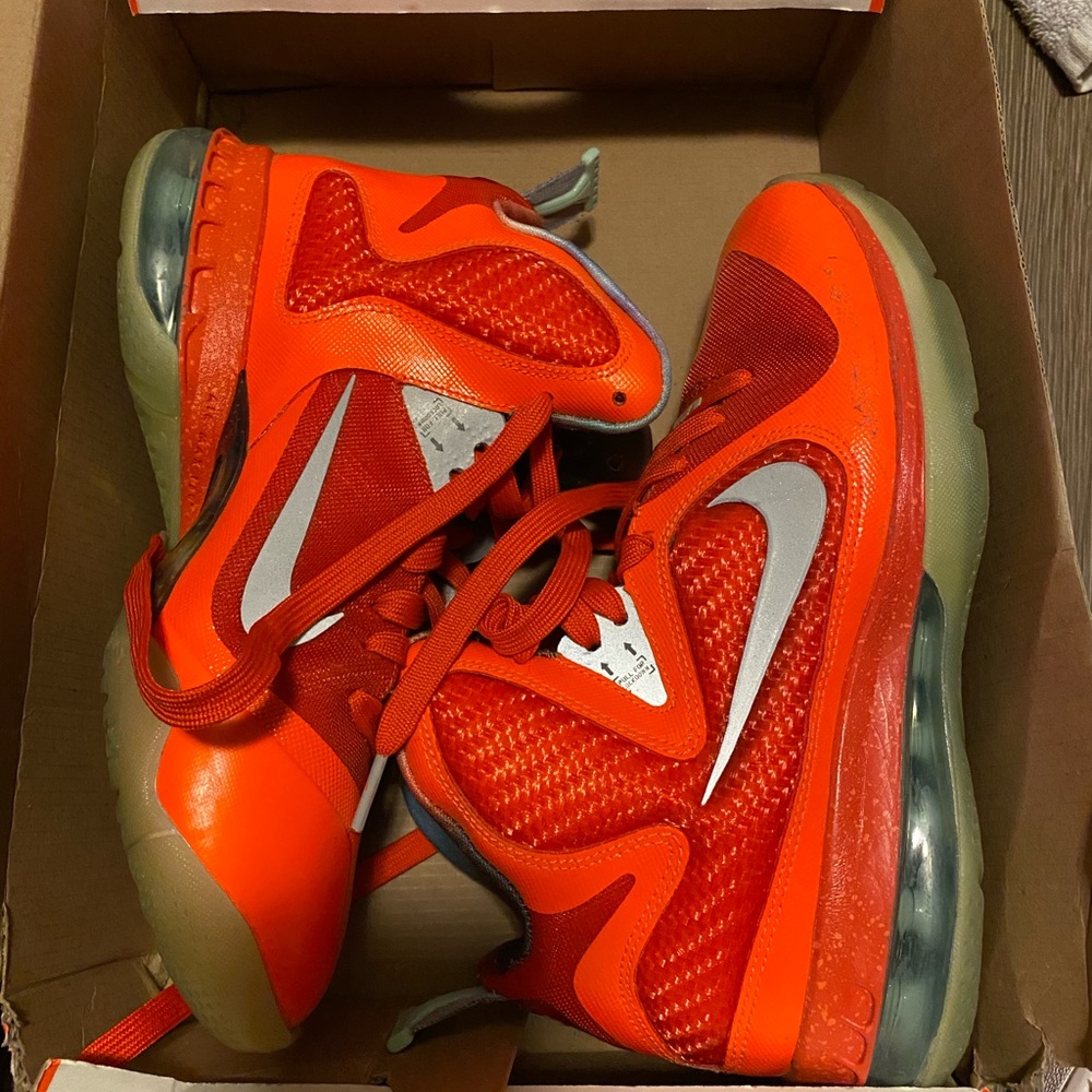 Lebron galaxy sz 6